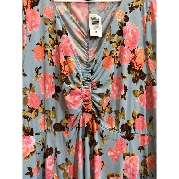 NWT Torrid Women 4 Midi Studio Knit Ruched Front Blue Pink Dress Spring Plus - Picture 3 of 9